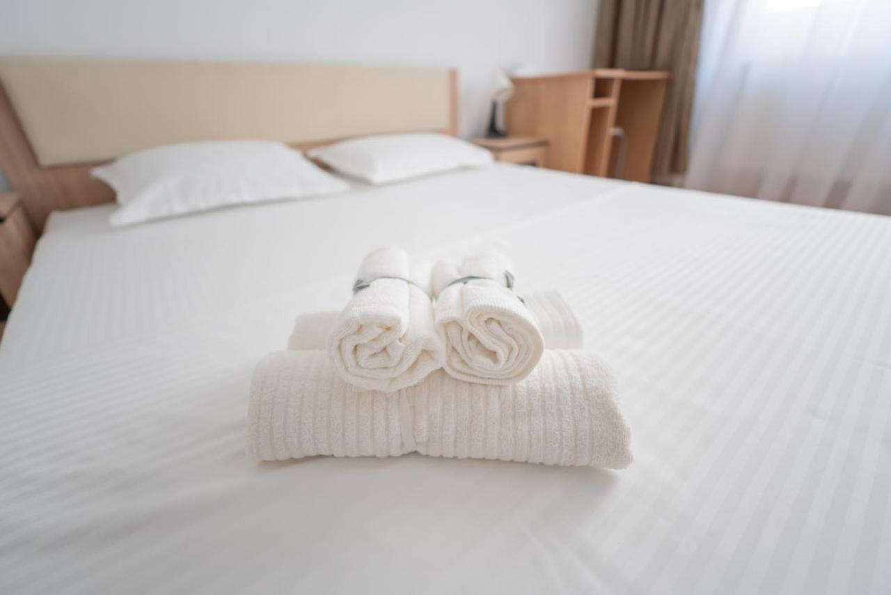 Hotel Studio Titan Βουκουρέστι Εξωτερικό φωτογραφία